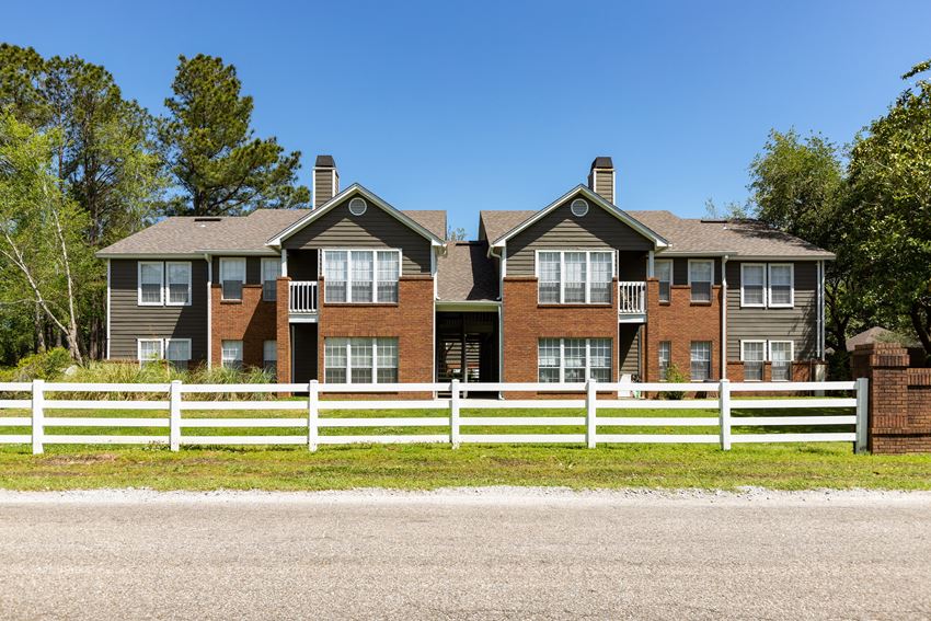 Arbor Gates Apartments, 901 Gayfer Ave, Fairhope, AL RentCafe